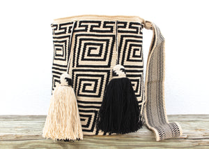 Maya Bag Black